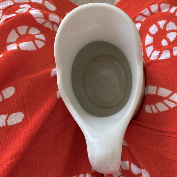 Vintage White creamer/jug. Made by Jackson China, Falls Creek,PA. In great shape - Picture 8 of 10